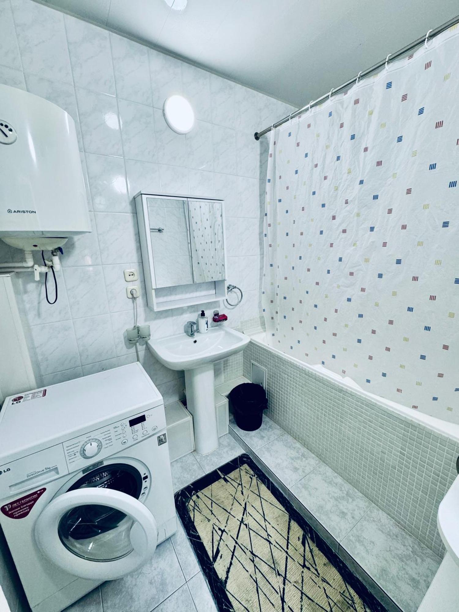 Classic Family Apart In The Center With 4 Rooms Taşkent Dış mekan fotoğraf